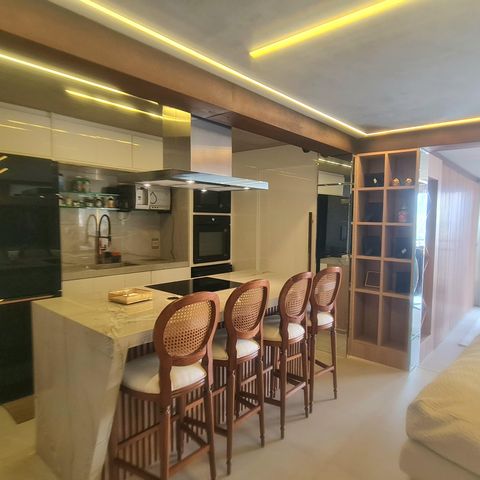 Apartamento à venda com 145m², 4 quartos e 2 vagasCozinha 