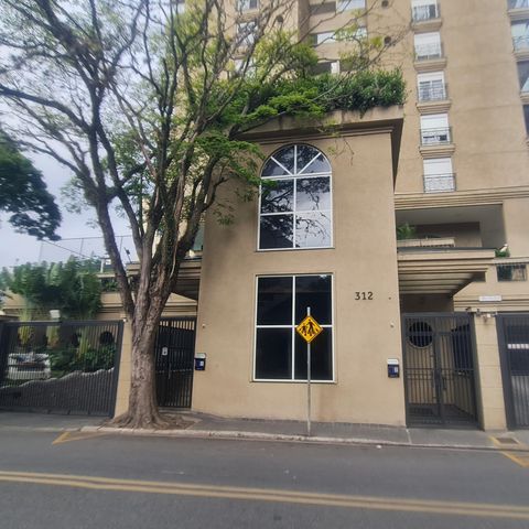 Apartamento à venda com 145m², 4 quartos e 2 vagasFachada