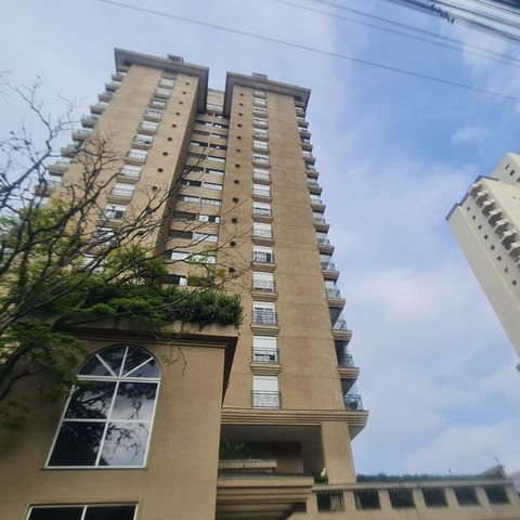 Apartamento à venda com 145m², 4 quartos e 2 vagasFachada