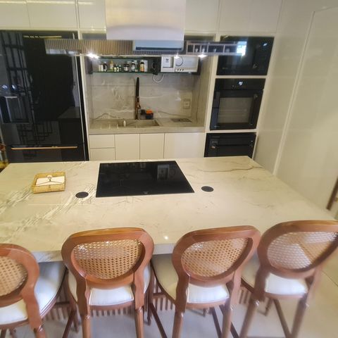 Apartamento à venda com 145m², 4 quartos e 2 vagasCozinha 