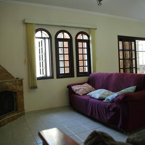 Casa à venda com 241m², 4 quartos e 4 vagasSala (estar) 