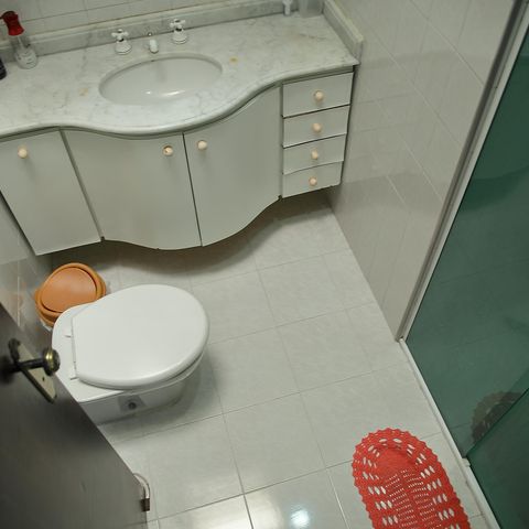 Casa à venda com 241m², 4 quartos e 4 vagasBanheiro Social 