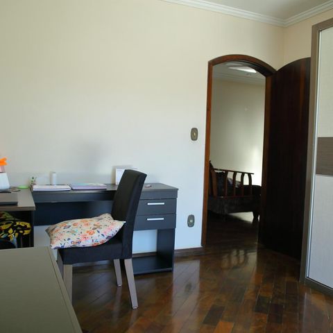 Casa à venda com 241m², 4 quartos e 4 vagasQuarto 2 