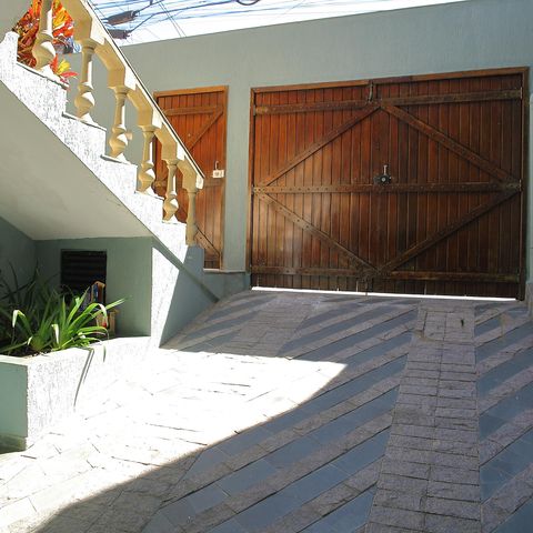Casa à venda com 241m², 4 quartos e 4 vagasGaragem 