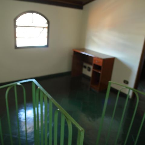 Casa à venda com 241m², 4 quartos e 4 vagasEscritório 