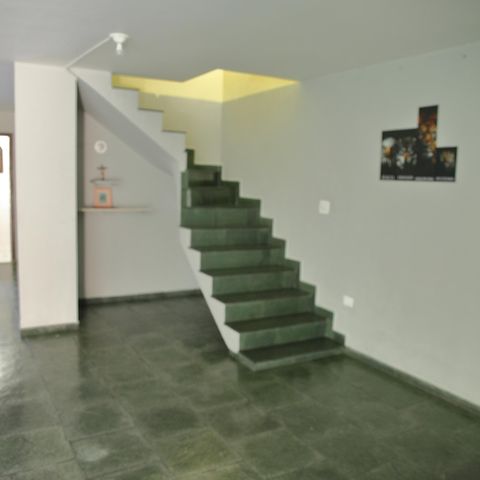 Casa à venda com 241m², 4 quartos e 4 vagasGaragem 