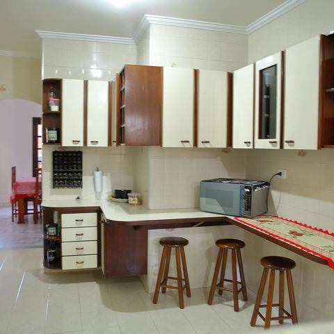 Casa à venda com 241m², 4 quartos e 4 vagasCozinha 