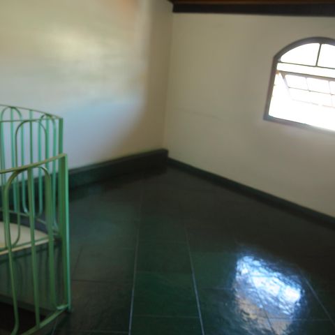Casa à venda com 241m², 4 quartos e 4 vagasEscritório 