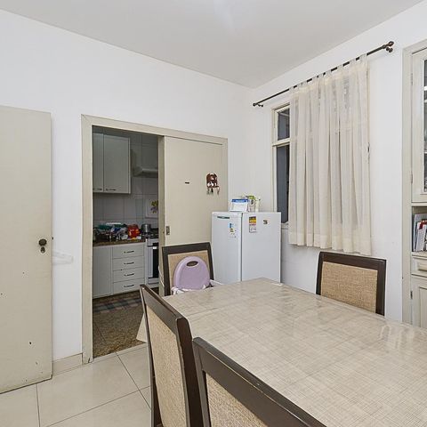 Apartamento à venda com 200m², 4 quartos e 2 vagasCopa