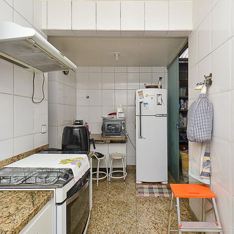 Apartamento à venda com 200m², 4 quartos e 2 vagasCozinha