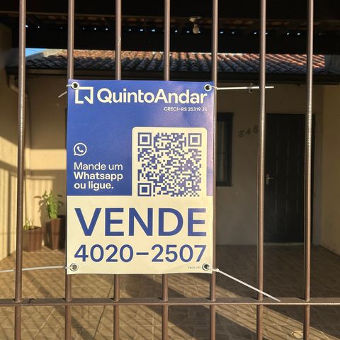 Casa à venda com 60m², 2 quartos e 2 vagas Casa à venda com 60m², 2 quartos e 2 vagasPlaca
