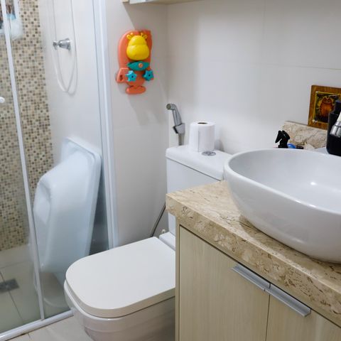 Apartamento à venda com 64m², 3 quartos e 1 vaga Apartamento à venda com 64m², 3 quartos e 1 vagaBanheiro