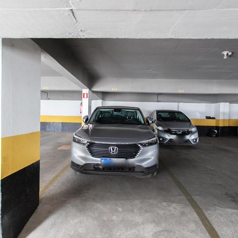 Apartamento à venda com 145m², 3 quartos e 3 vagas Apartamento à venda com 145m², 3 quartos e 3 vagasGaragem Vaga 1 e 2 em linha