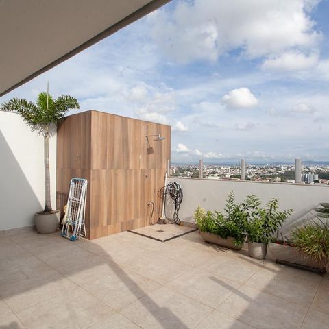 Apartamento à venda com 145m², 3 quartos e 3 vagas Apartamento à venda com 145m², 3 quartos e 3 vagasCobertura