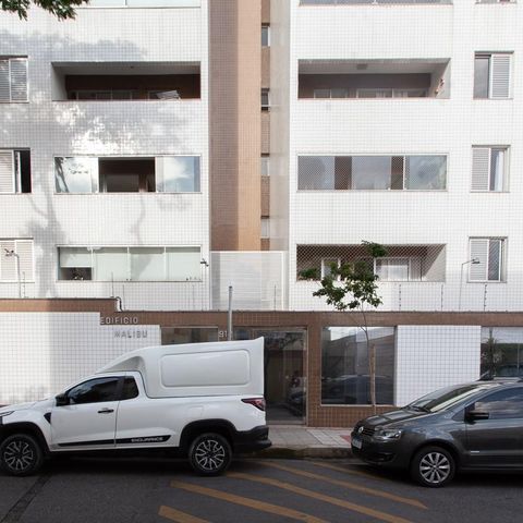 Apartamento à venda com 145m², 3 quartos e 3 vagas Apartamento à venda com 145m², 3 quartos e 3 vagasFachada