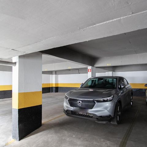 Apartamento à venda com 145m², 3 quartos e 3 vagas Apartamento à venda com 145m², 3 quartos e 3 vagasGaragem Vaga 1 e 2 em linha