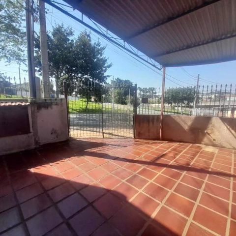 Casa à venda com 220m², 4 quartos e 3 vagas Casa à venda com 220m², 4 quartos e 3 vagasFoto 01