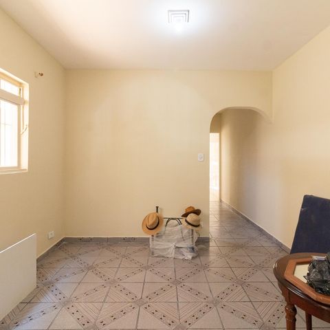 Casa à venda com 200m², 3 quartos e 3 vagasSala