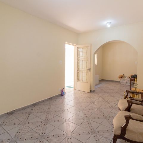 Casa à venda com 200m², 3 quartos e 3 vagasSala