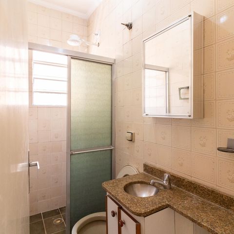 Casa à venda com 200m², 3 quartos e 3 vagasBanheiro da Suíte