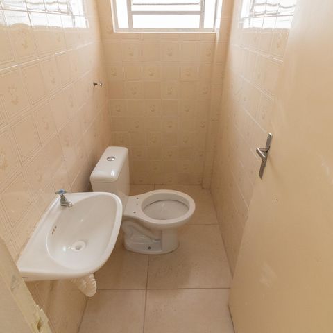 Casa à venda com 200m², 3 quartos e 3 vagasBanheiro de serviço