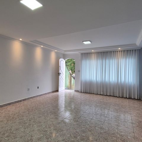 Casa para alugar com 120m², 3 quartos e 1 vaga Casa para alugar com 120m², 3 quartos e 1 vagaSala