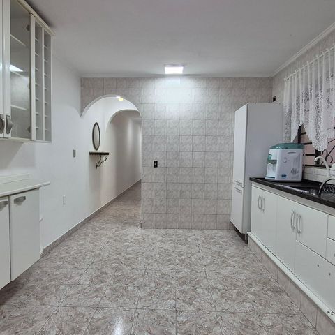 Casa para alugar com 120m², 3 quartos e 1 vaga Casa para alugar com 120m², 3 quartos e 1 vagaCozinha