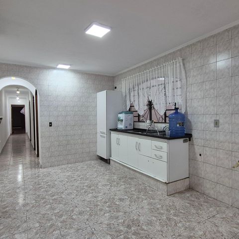 Casa para alugar com 120m², 3 quartos e 1 vaga Casa para alugar com 120m², 3 quartos e 1 vagaCozinha