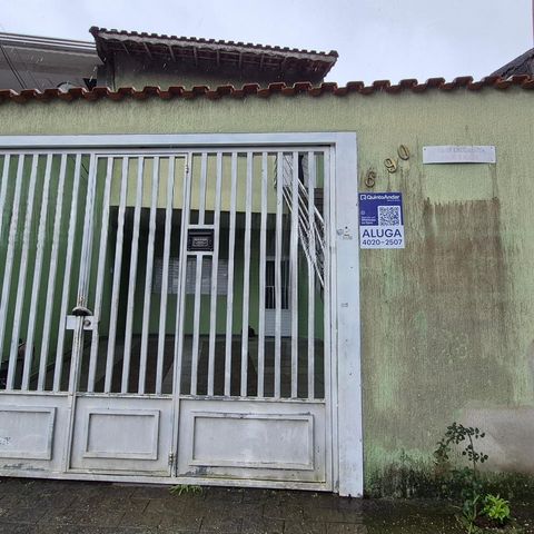 Casa para alugar com 120m², 3 quartos e 1 vaga Casa para alugar com 120m², 3 quartos e 1 vagaFachada