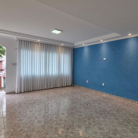 Casa para alugar com 120m², 3 quartos e 1 vaga Casa para alugar com 120m², 3 quartos e 1 vagaSala