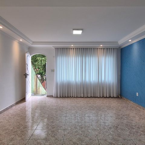 Casa para alugar com 120m², 3 quartos e 1 vaga Casa para alugar com 120m², 3 quartos e 1 vagaSala