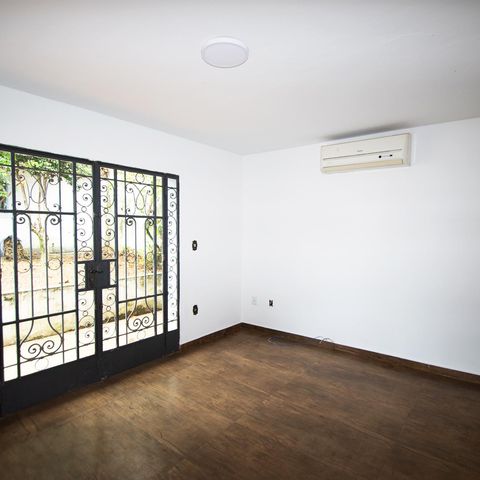 Casa à venda com 350m², 3 quartos e 5 vagas Casa à venda com 350m², 3 quartos e 5 vagasSala 3