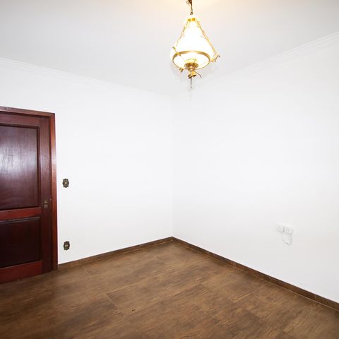 Casa à venda com 350m², 3 quartos e 5 vagas Casa à venda com 350m², 3 quartos e 5 vagasSala 2