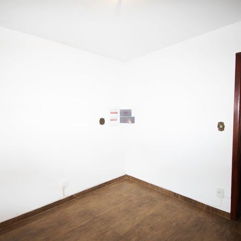 Casa à venda com 350m², 3 quartos e 5 vagas Casa à venda com 350m², 3 quartos e 5 vagassala escritorio