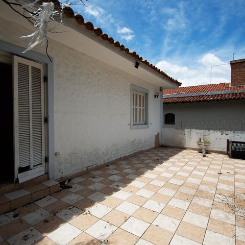 Casa à venda com 350m², 3 quartos e 5 vagas Casa à venda com 350m², 3 quartos e 5 vagasvaranda quarto 3