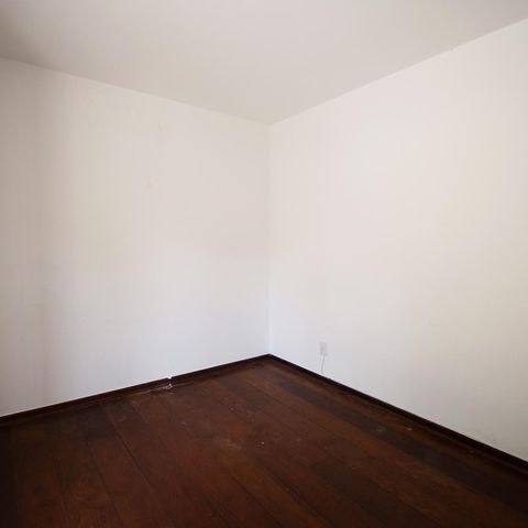 Casa à venda com 350m², 3 quartos e 5 vagas Casa à venda com 350m², 3 quartos e 5 vagasquarto 3