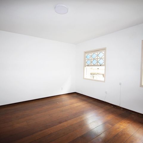 Casa à venda com 350m², 3 quartos e 5 vagas Casa à venda com 350m², 3 quartos e 5 vagasquarto 2
