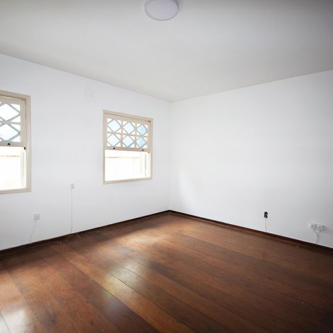 Casa à venda com 350m², 3 quartos e 5 vagas Casa à venda com 350m², 3 quartos e 5 vagasquarto 2