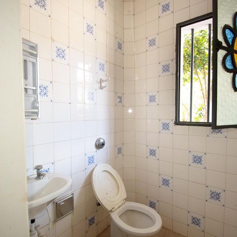 Casa à venda com 350m², 3 quartos e 5 vagas Casa à venda com 350m², 3 quartos e 5 vagasedicula banheiro de serviço