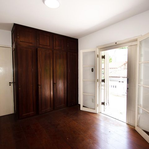 Casa à venda com 350m², 3 quartos e 5 vagas Casa à venda com 350m², 3 quartos e 5 vagasquarto 3