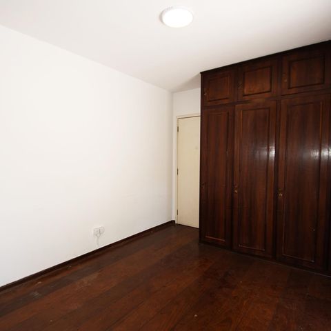 Casa à venda com 350m², 3 quartos e 5 vagas Casa à venda com 350m², 3 quartos e 5 vagasquarto 3
