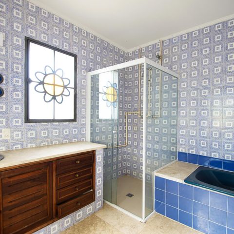 Casa à venda com 350m², 3 quartos e 5 vagas Casa à venda com 350m², 3 quartos e 5 vagasbanheiro quarto 1