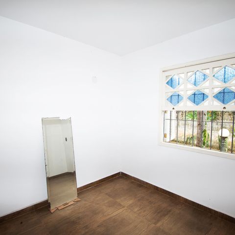 Casa à venda com 350m², 3 quartos e 5 vagas Casa à venda com 350m², 3 quartos e 5 vagassala escritorio