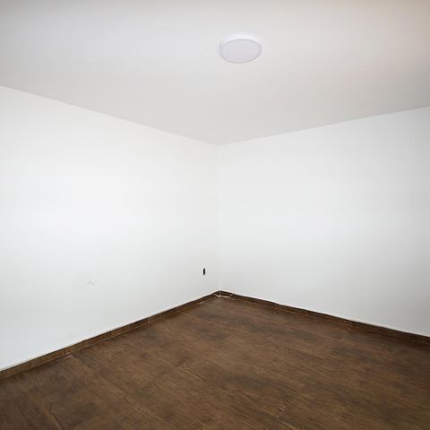 Casa à venda com 350m², 3 quartos e 5 vagas Casa à venda com 350m², 3 quartos e 5 vagasSala 3