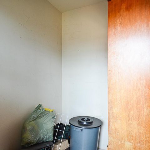 Apartamento à venda com 197m², 3 quartos e 2 vagas Apartamento à venda com 197m², 3 quartos e 2 vagasQuarto de Serviço