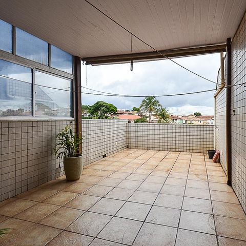 Apartamento à venda com 197m², 3 quartos e 2 vagas Apartamento à venda com 197m², 3 quartos e 2 vagasCobertura