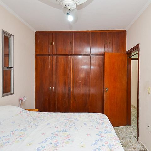 Apartamento à venda com 197m², 3 quartos e 2 vagas Apartamento à venda com 197m², 3 quartos e 2 vagasQuarto 1