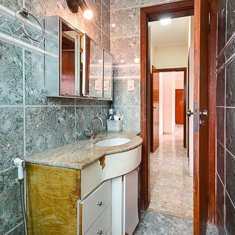 Apartamento à venda com 197m², 3 quartos e 2 vagas Apartamento à venda com 197m², 3 quartos e 2 vagasBanheiro