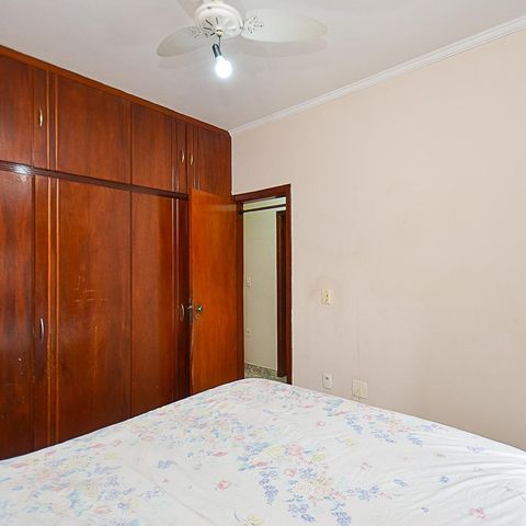 Apartamento à venda com 197m², 3 quartos e 2 vagas Apartamento à venda com 197m², 3 quartos e 2 vagasQuarto 1