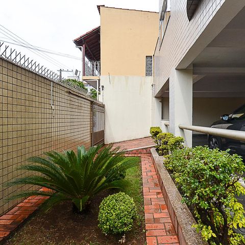 Apartamento à venda com 197m², 3 quartos e 2 vagas Apartamento à venda com 197m², 3 quartos e 2 vagasEntrada